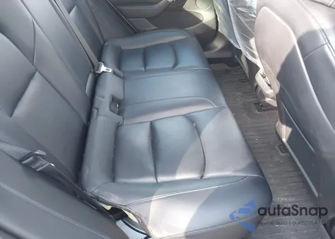 2021 Tesla Model 3 Long Range Dual Motor All-Wheel Drive z USA, uszkodzony, nr VIN 5YJ3E1EB0MF049401